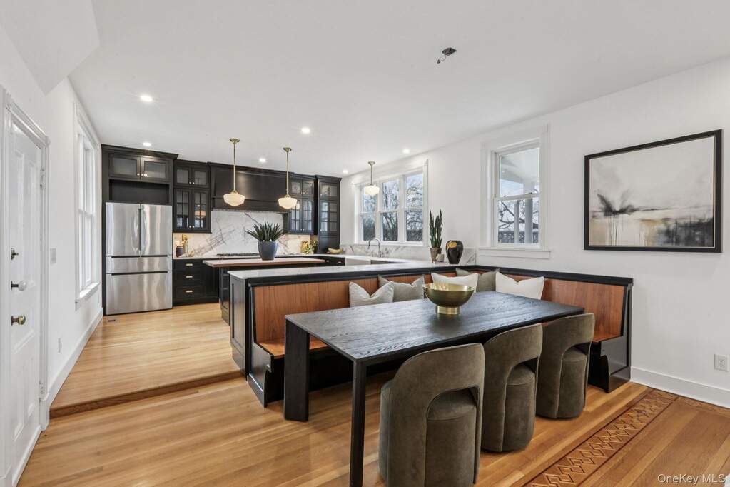 4 Bedroom Single Family Home/House's Image 6