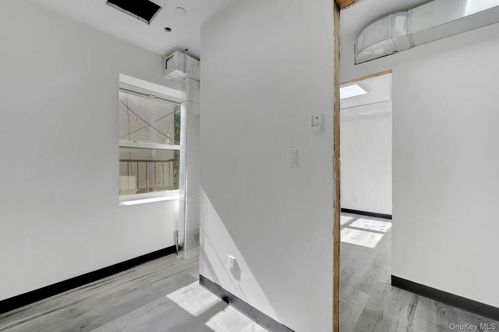 6 Bedroom Villa/Townhouse's Image 8