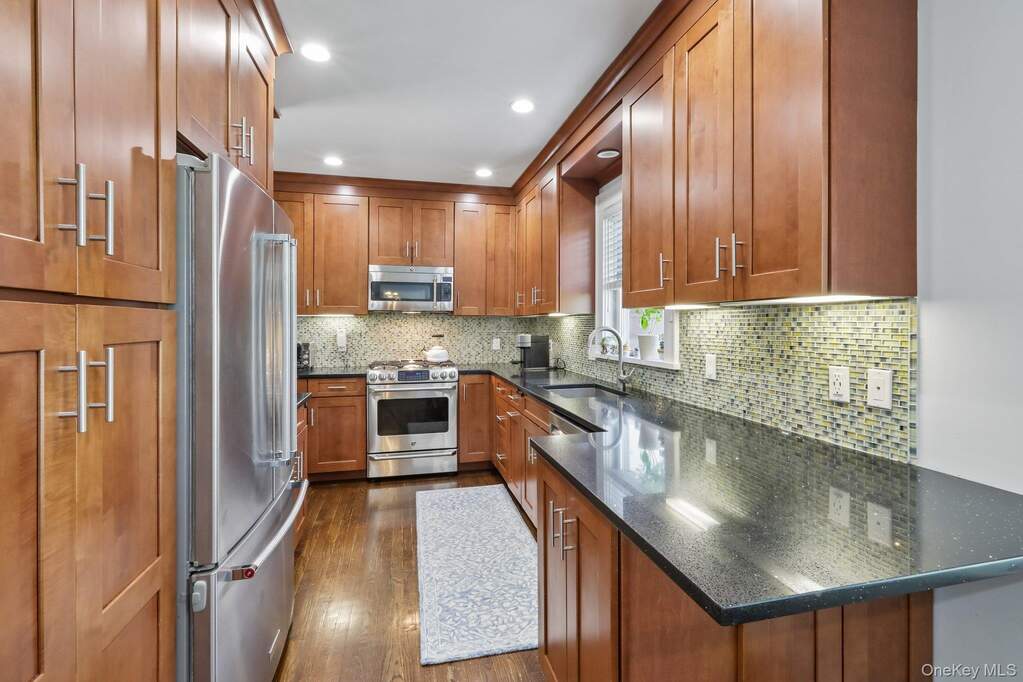 3 Bedroom Single Family Home/House's Image 16
