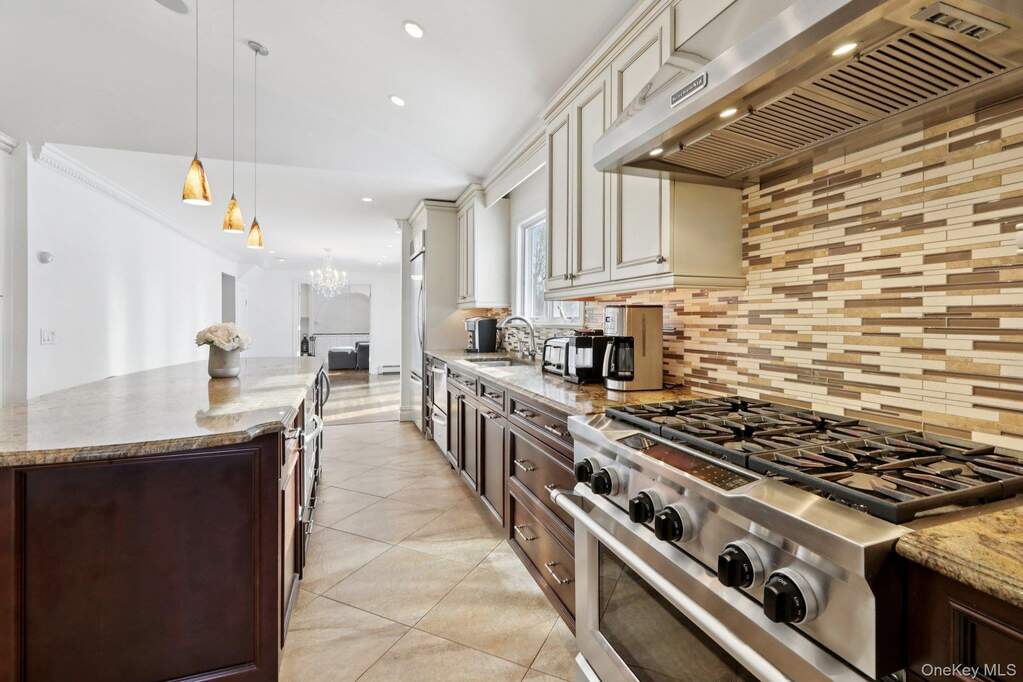 4 Bedroom Single Family Home/House's Image 17