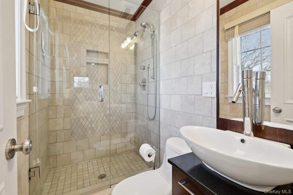 4 Bedroom Single Family Home/House's Image 28