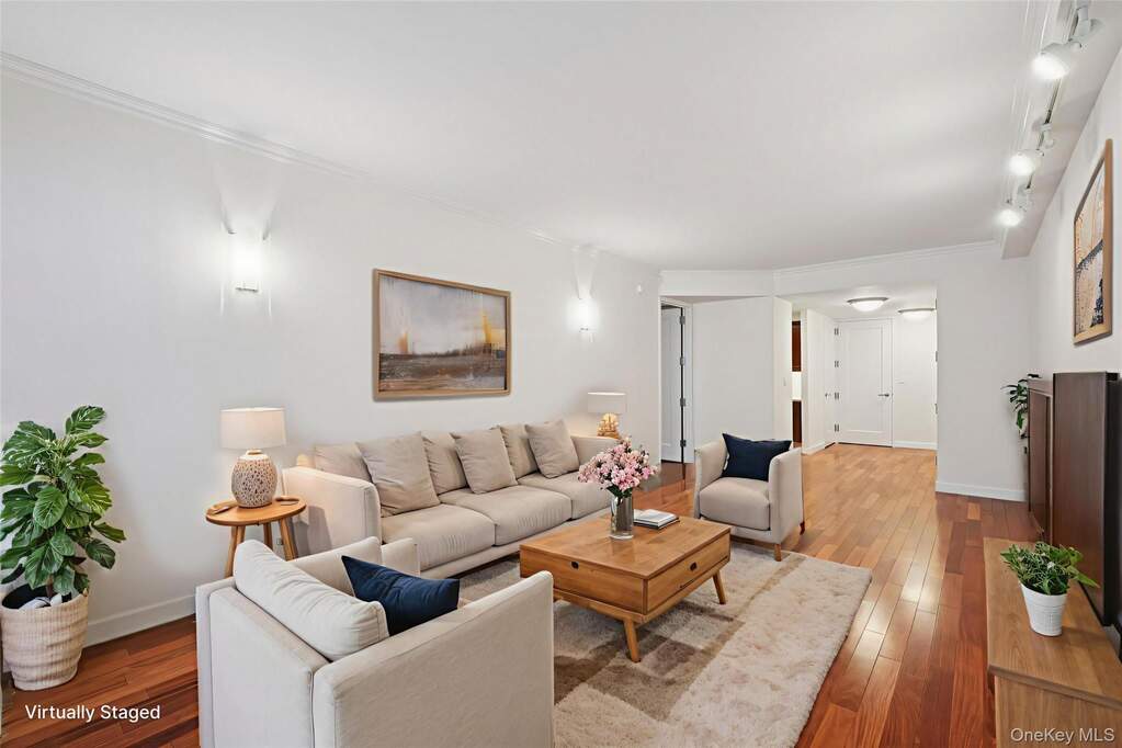 1 Bedroom Apartment/Flat's Image 11