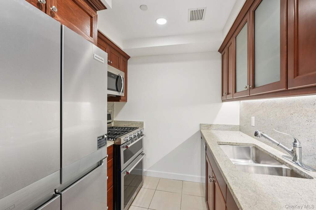 1 Bedroom Apartment/Flat's Image 13