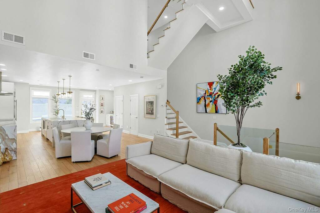 3 Bedroom Villa/Townhouse's Image 13