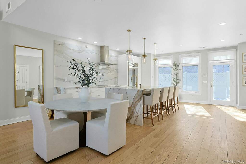 3 Bedroom Villa/Townhouse's Image 3
