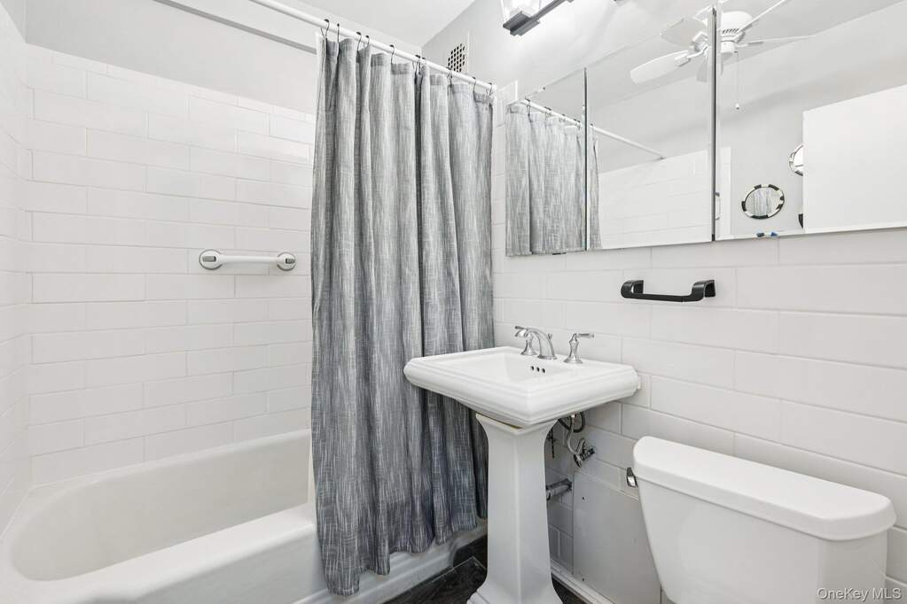 1 Bedroom Apartment/Flat's Image 8