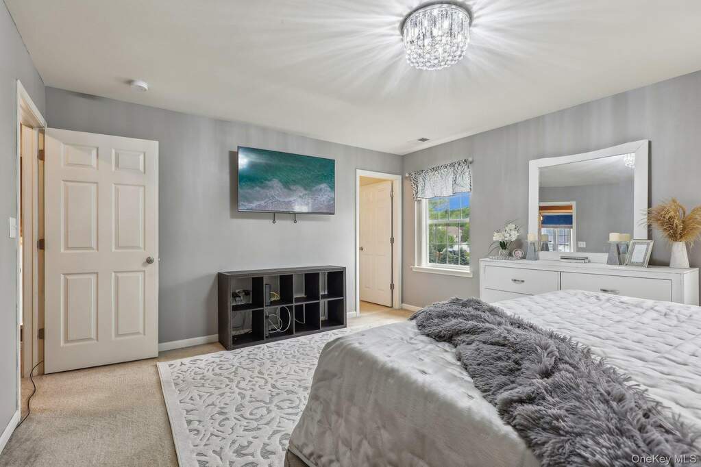 3 Bedroom Single Family Home/House's Image 8