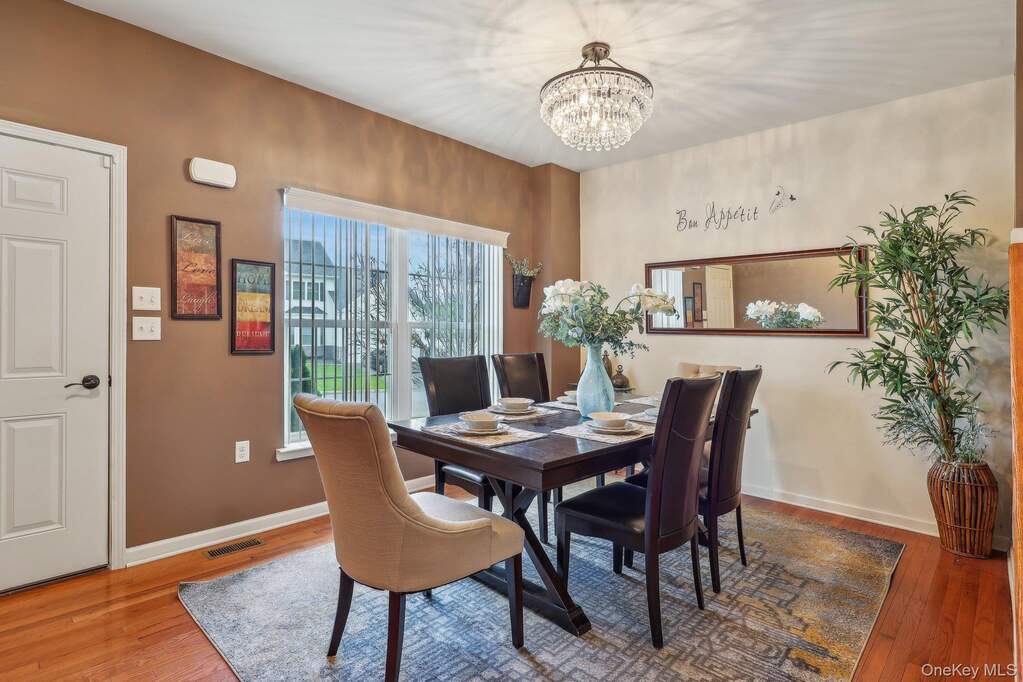 3 Bedroom Single Family Home/House's Image 3