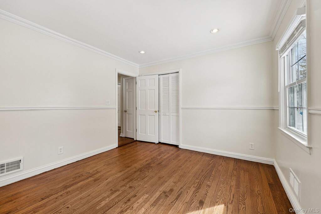 4 Bedroom Single Family Home/House's Image 18