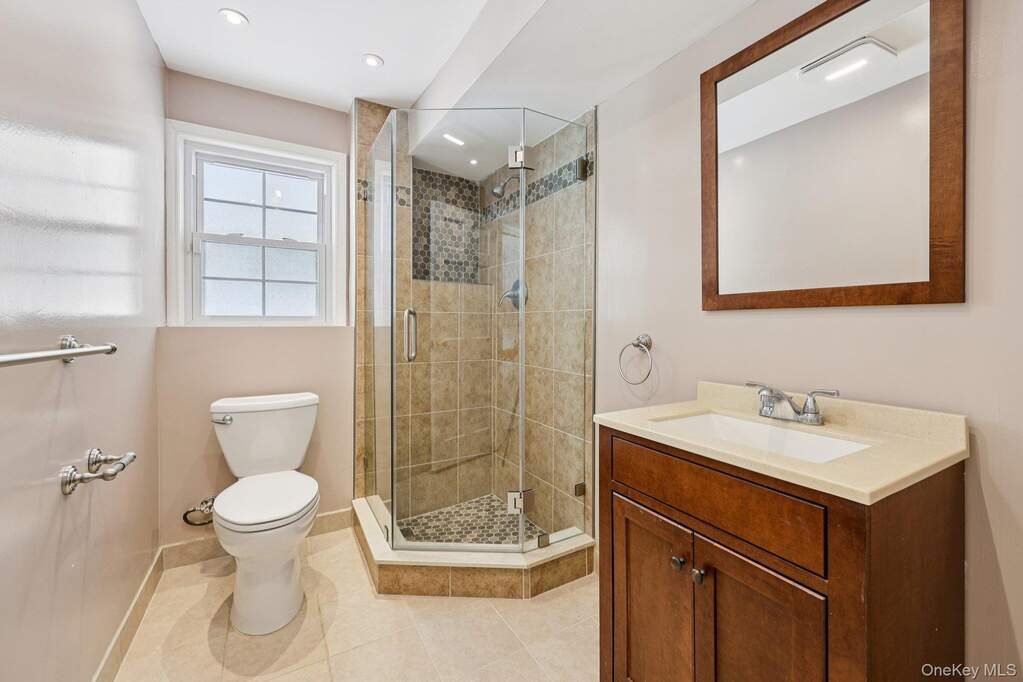4 Bedroom Single Family Home/House's Image 23