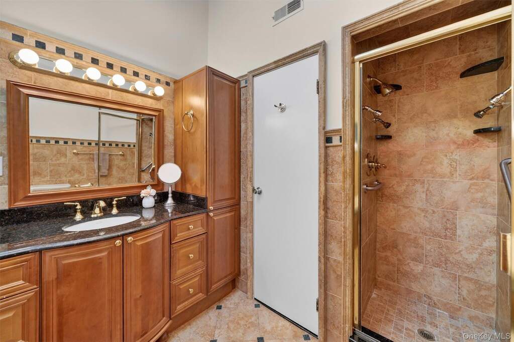 2 Bedroom Villa/Townhouse's Image 28