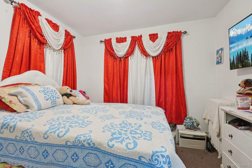 8 Bedroom Multi Unit's Image 25