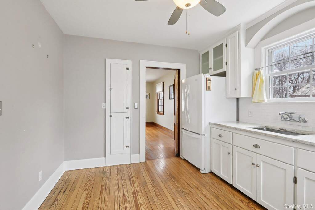 3 Bedroom Single Family Home/House's Image 6