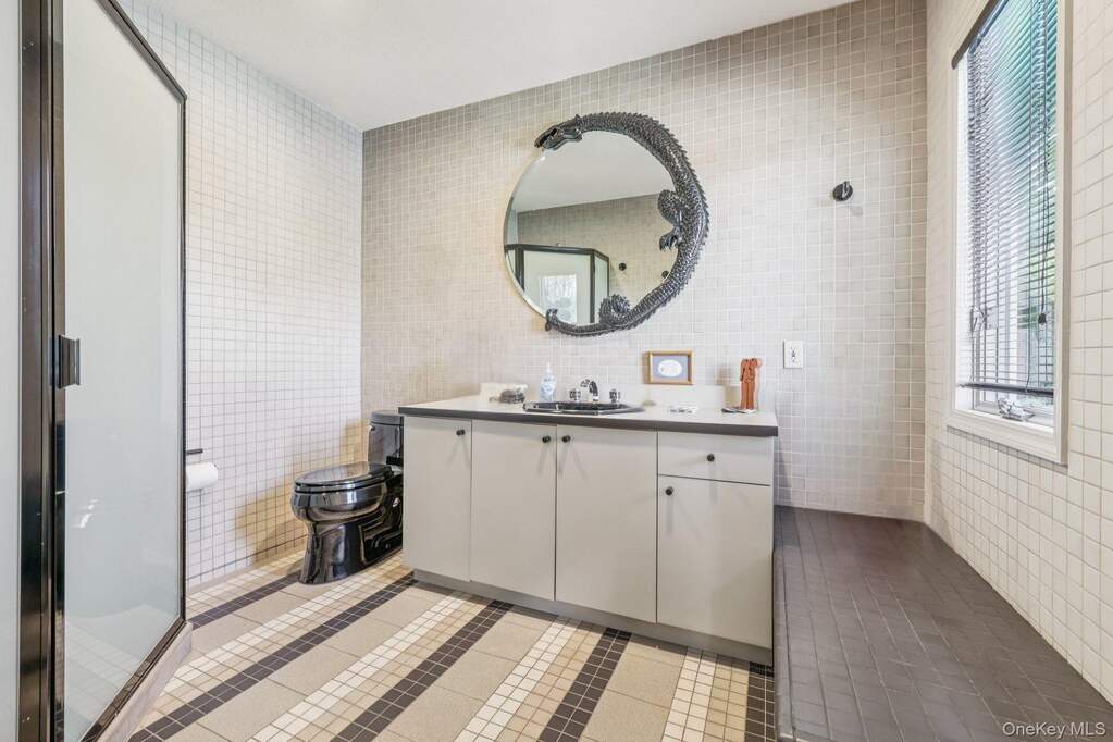 4 Bedroom Single Family Home/House's Image 20