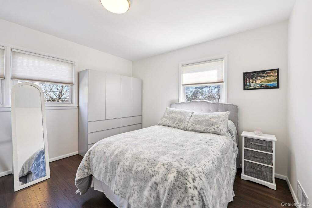 4 Bedroom Single Family Home/House's Image 17