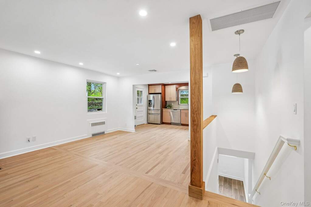 3 Bedroom Single Family Home/House's Image 7