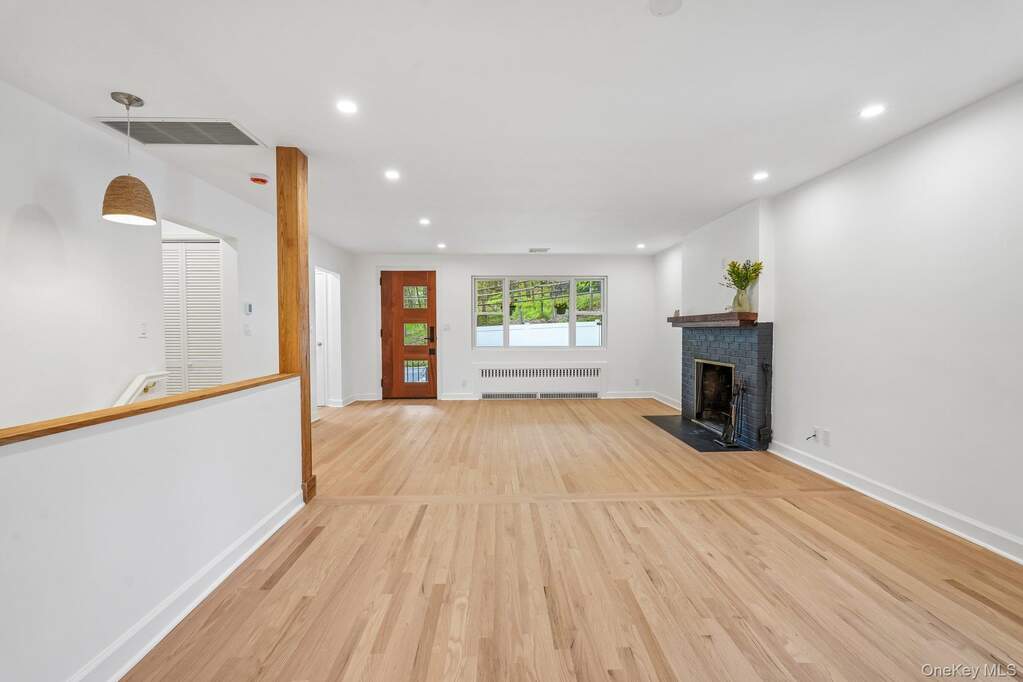 3 Bedroom Single Family Home/House's Image 8