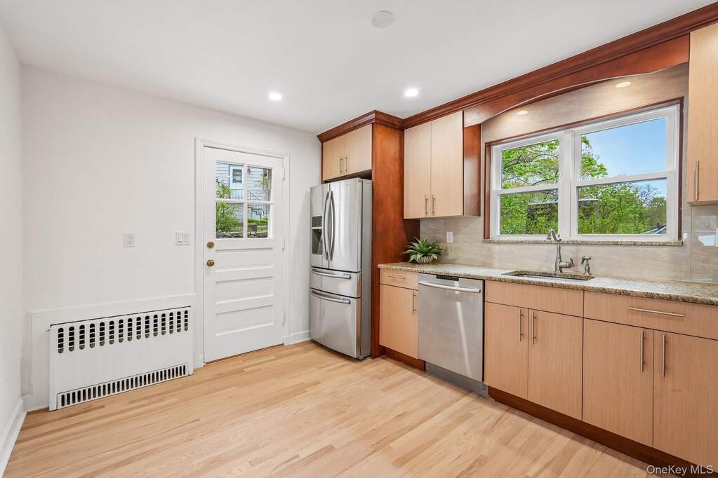 3 Bedroom Single Family Home/House's Image 10
