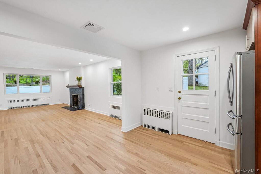 3 Bedroom Single Family Home/House's Image 11