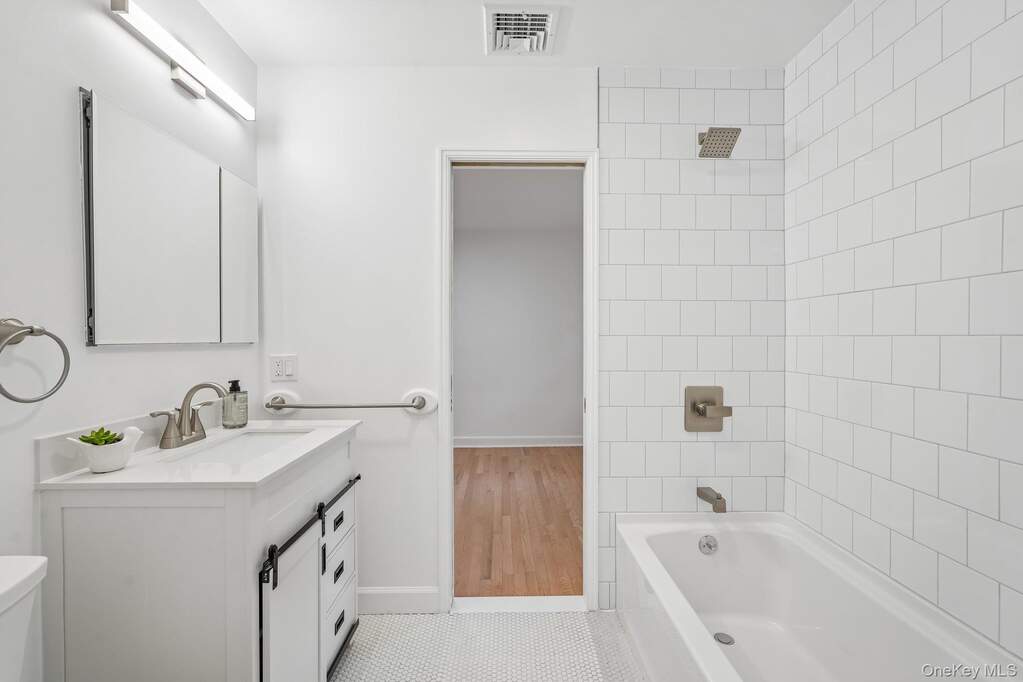 3 Bedroom Single Family Home/House's Image 16
