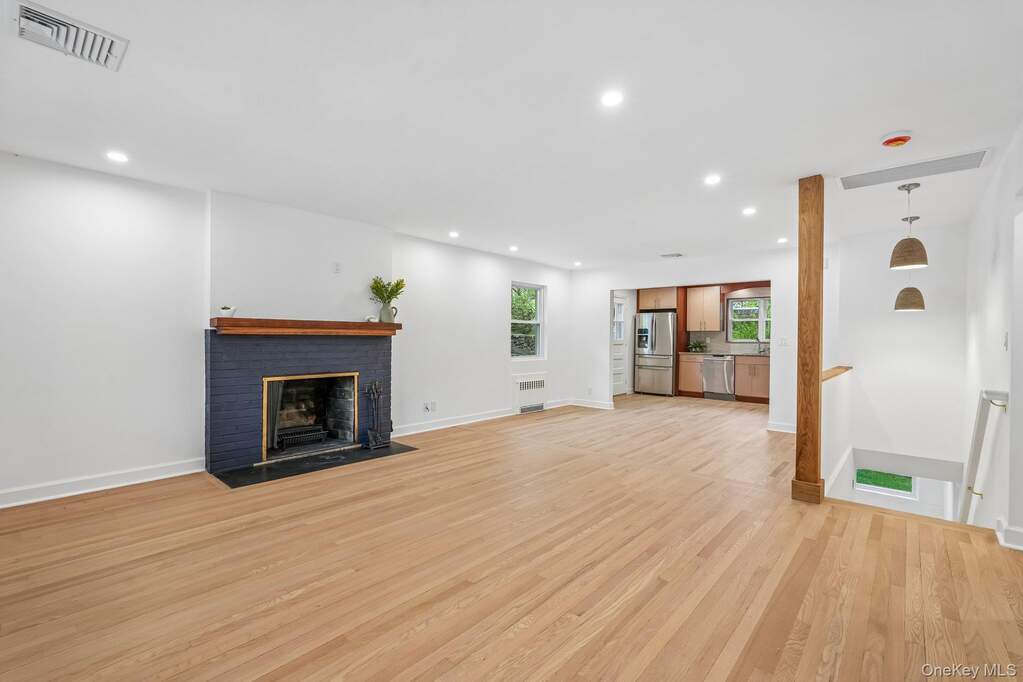3 Bedroom Single Family Home/House's Image 5