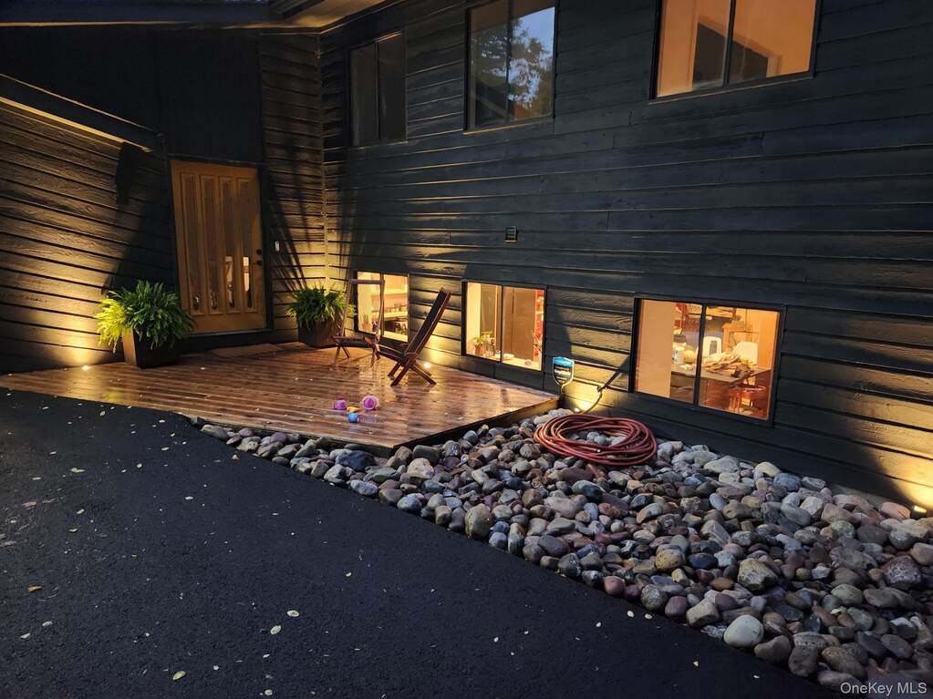 4 Bedroom Single Family Home/House's Image 44