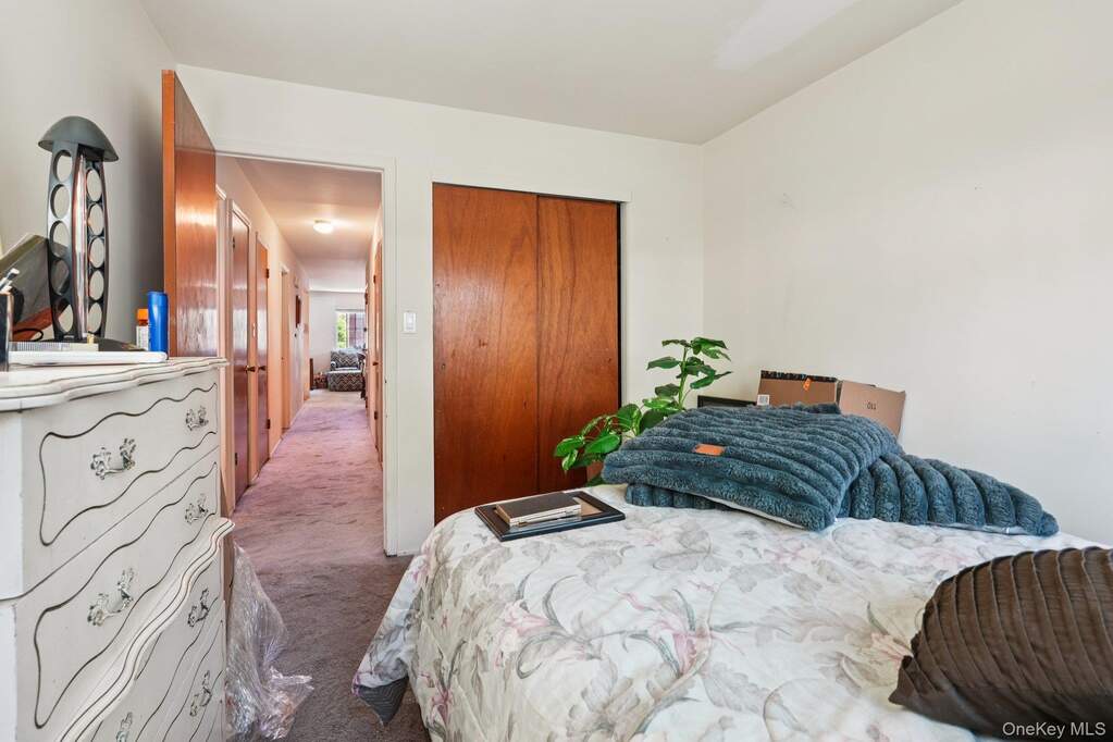 7 Bedroom Multi Unit's Image 13