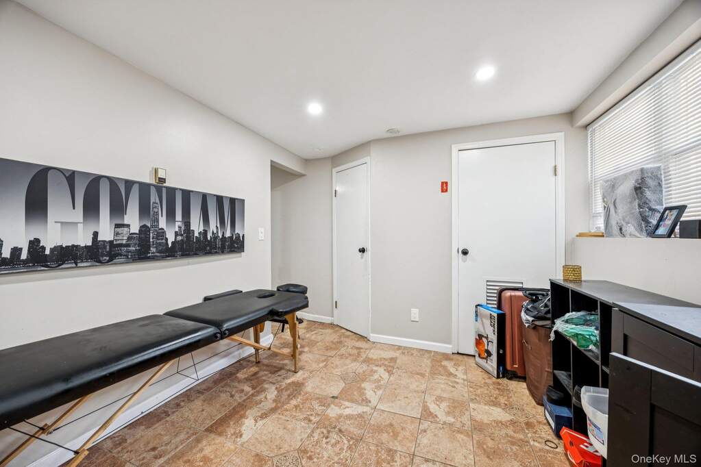 3 Bedroom Single Family Home/House's Image 9