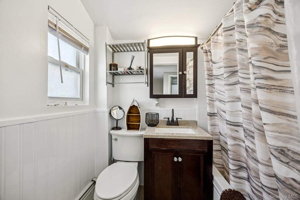 3 Bedroom Single Family Home/House's Image 6