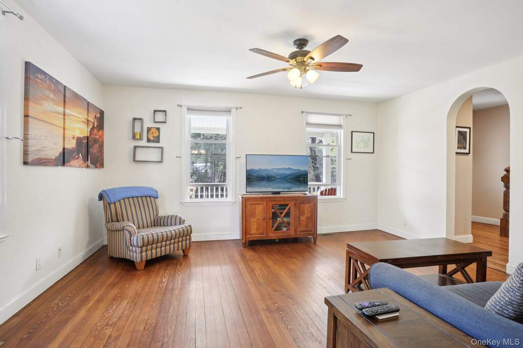 3 Bedroom Single Family Home/House's Image 7