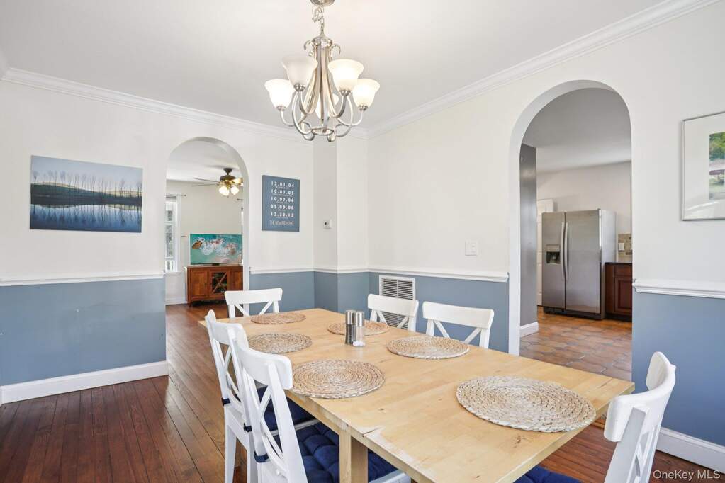 3 Bedroom Single Family Home/House's Image 11