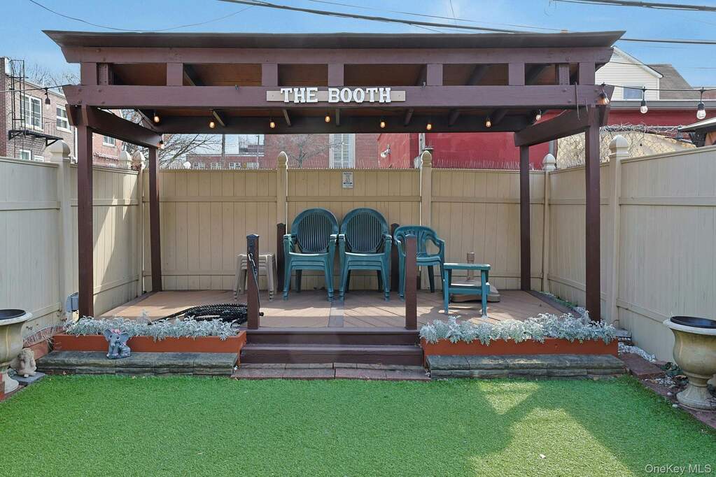 3 Bedroom Villa/Townhouse's Image 22
