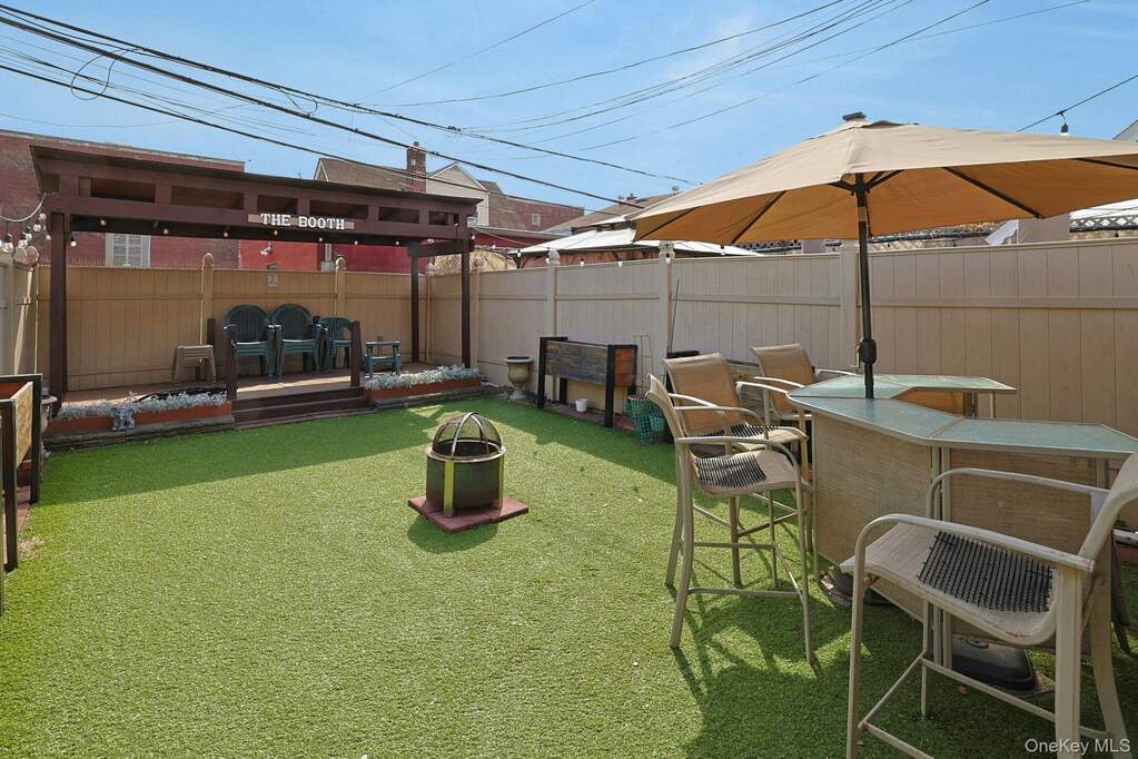 3 Bedroom Villa/Townhouse's Image 24