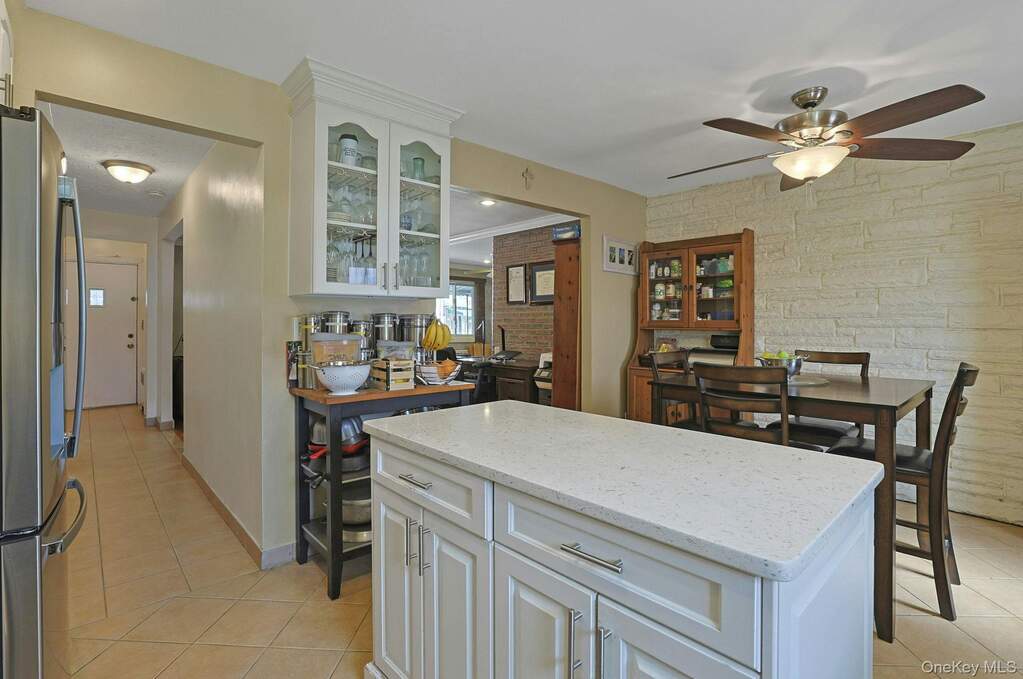 3 Bedroom Villa/Townhouse's Image 4