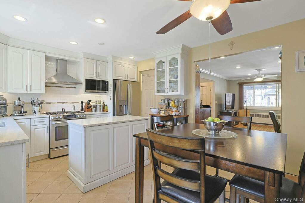 3 Bedroom Villa/Townhouse's Image 6