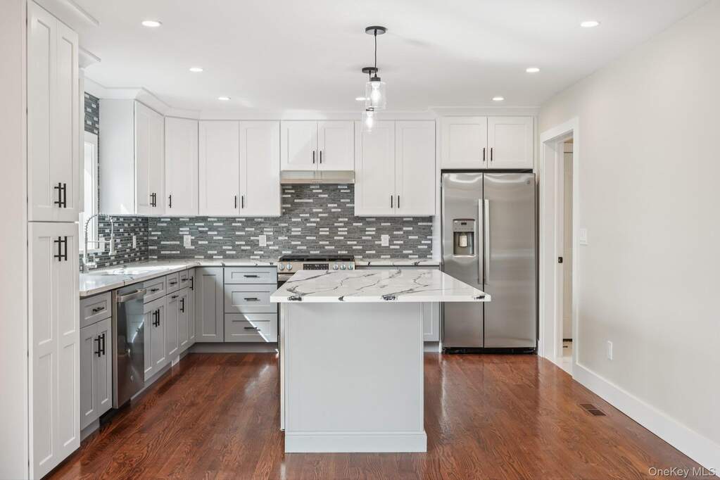 4 Bedroom Single Family Home/House's Image 8