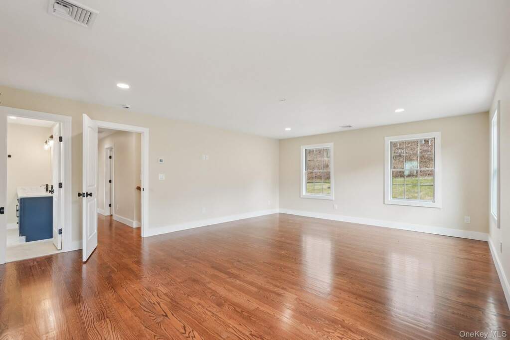 4 Bedroom Single Family Home/House's Image 13