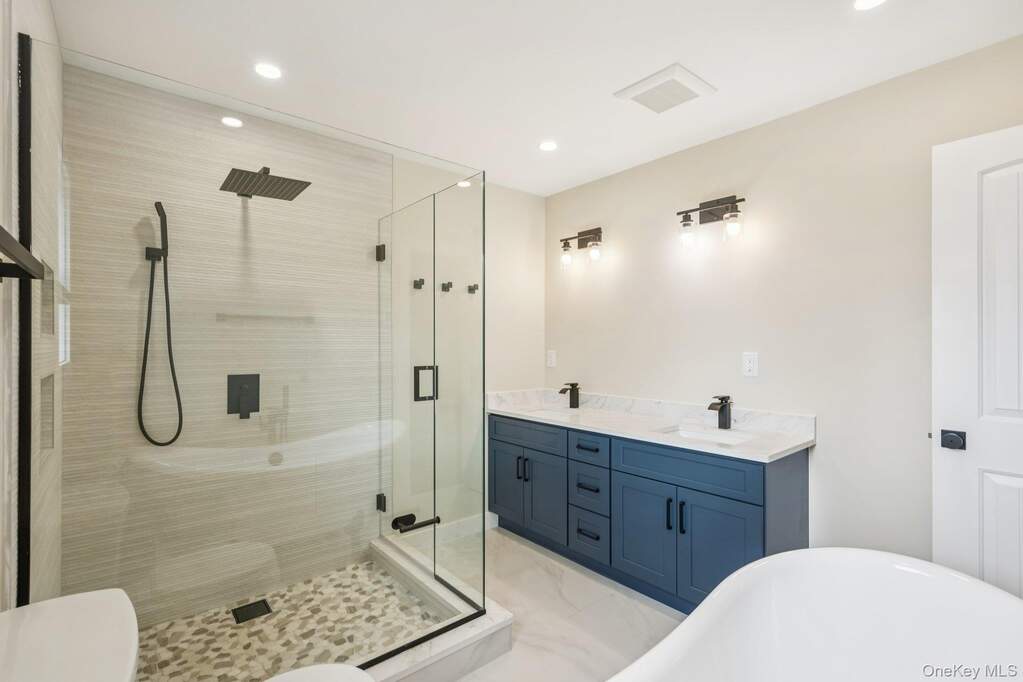 4 Bedroom Single Family Home/House's Image 16