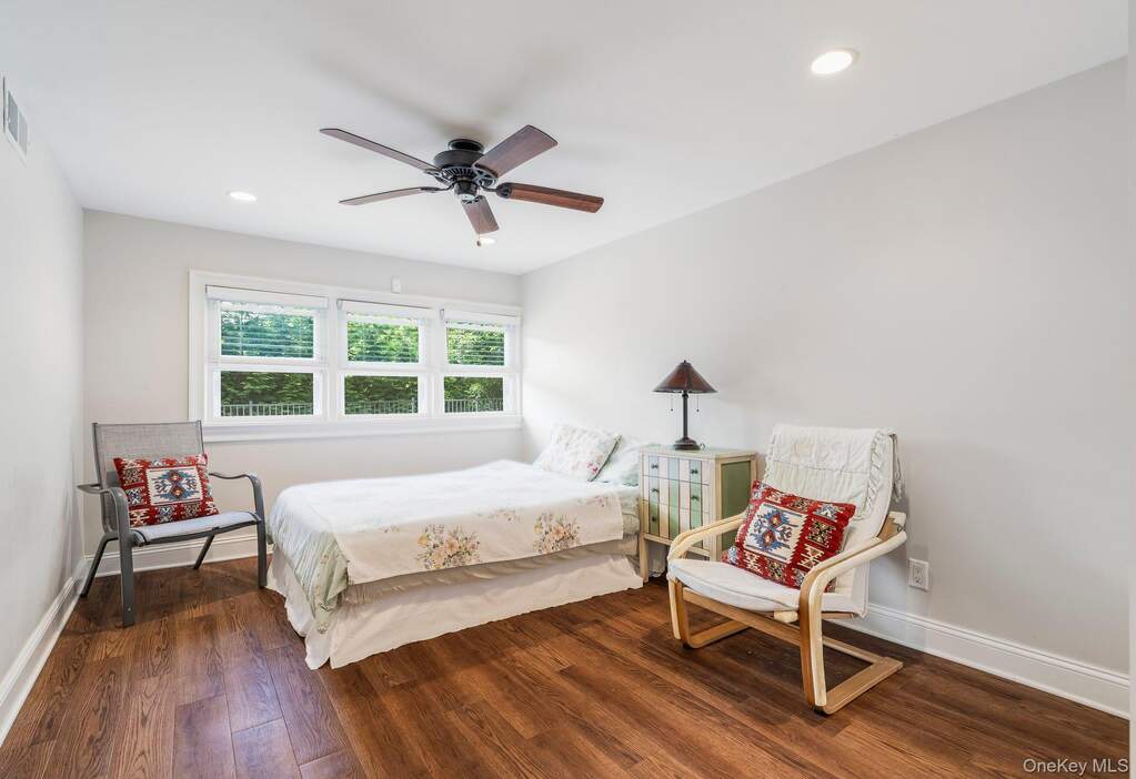 4 Bedroom Single Family Home/House's Image 22