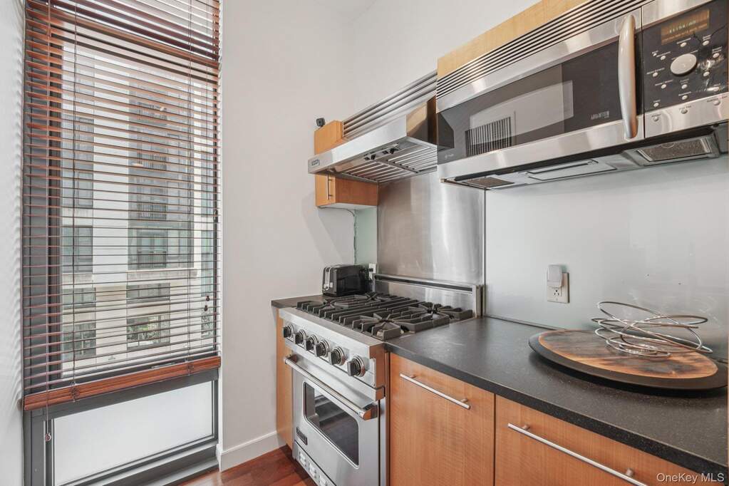 1 Bedroom Apartment/Flat's Image 3