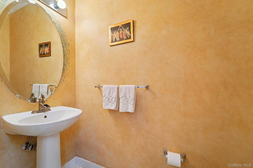 2 Bedroom Villa/Townhouse's Image 9
