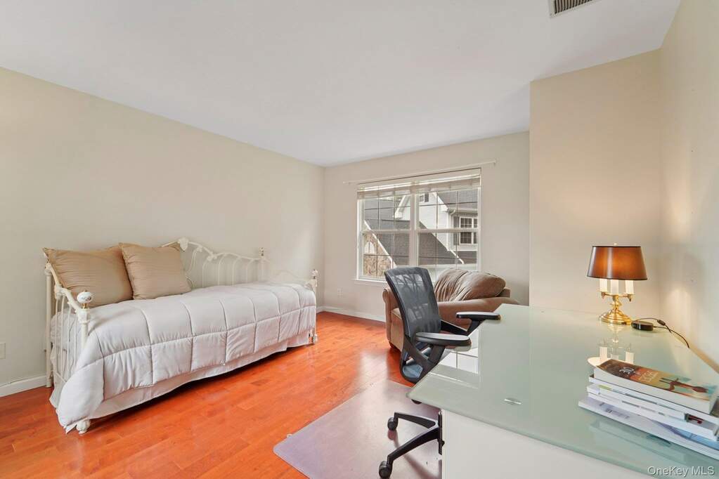 2 Bedroom Villa/Townhouse's Image 16