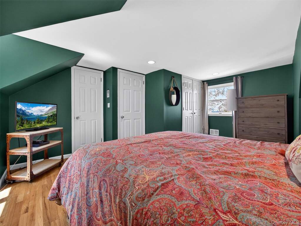 4 Bedroom Single Family Home/House's Image 27