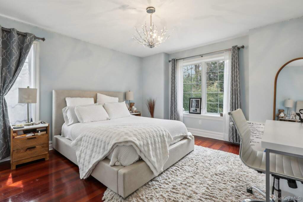 5 Bedroom Single Family Home/House's Image 17