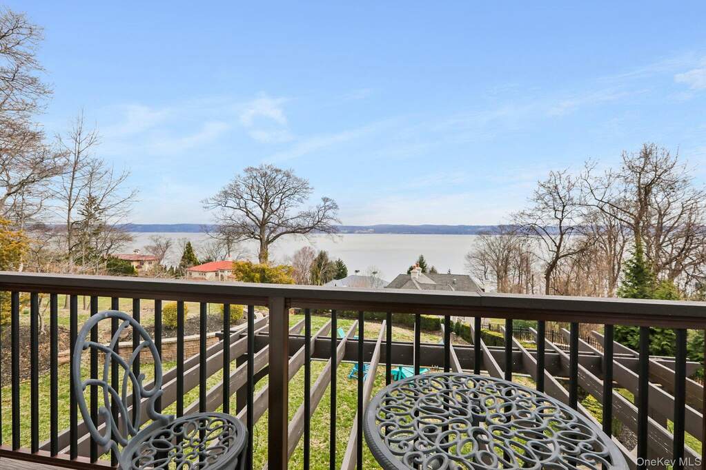 5 Bedroom Single Family Home/House's Image 22