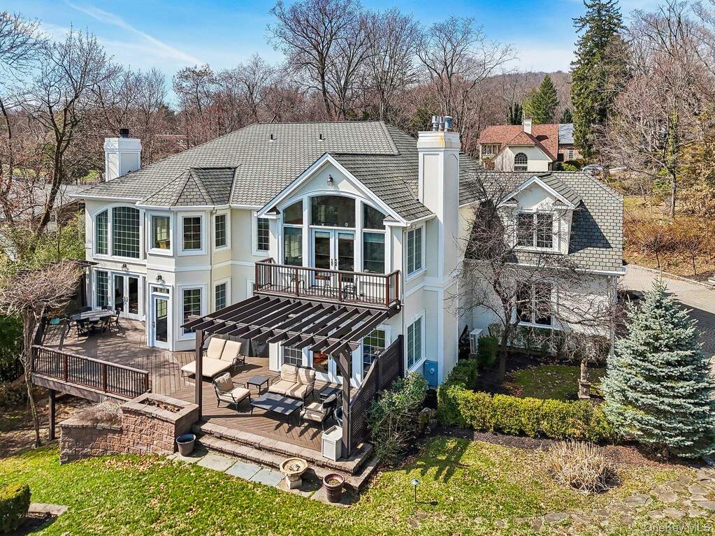 5 Bedroom Single Family Home/House's Image 36