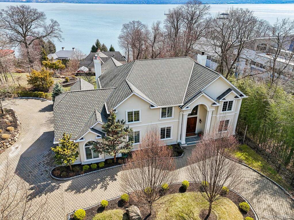 5 Bedroom Single Family Home/House's Image 39