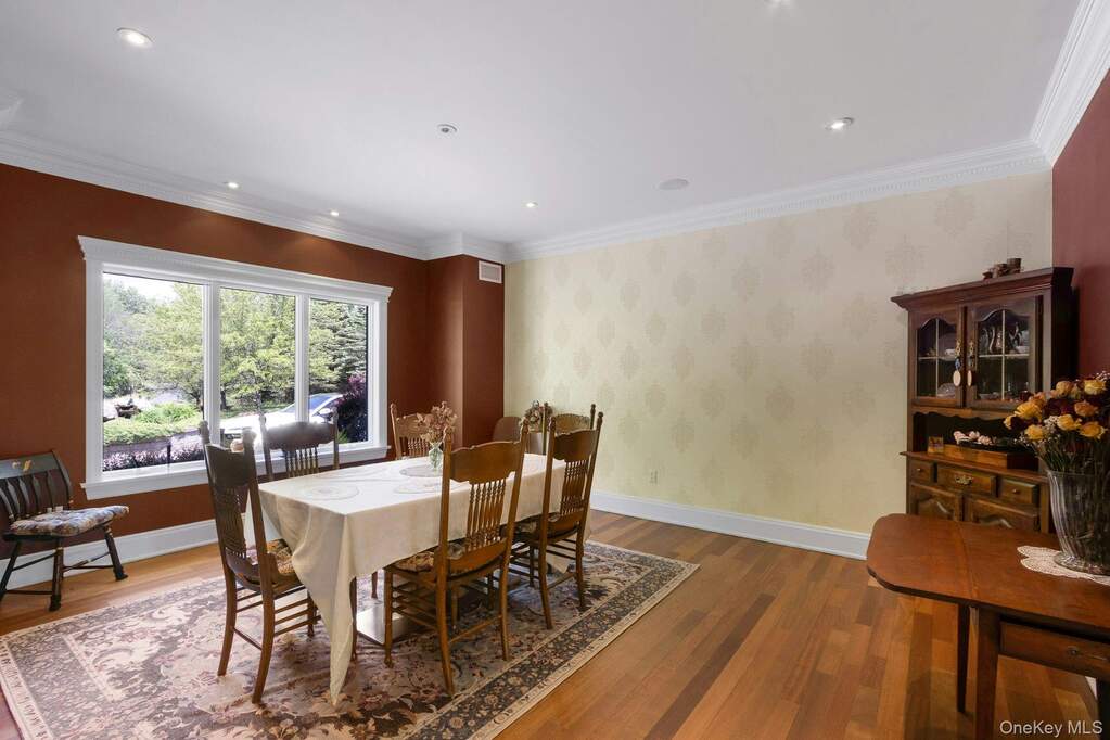 4 Bedroom Single Family Home/House's Image 12