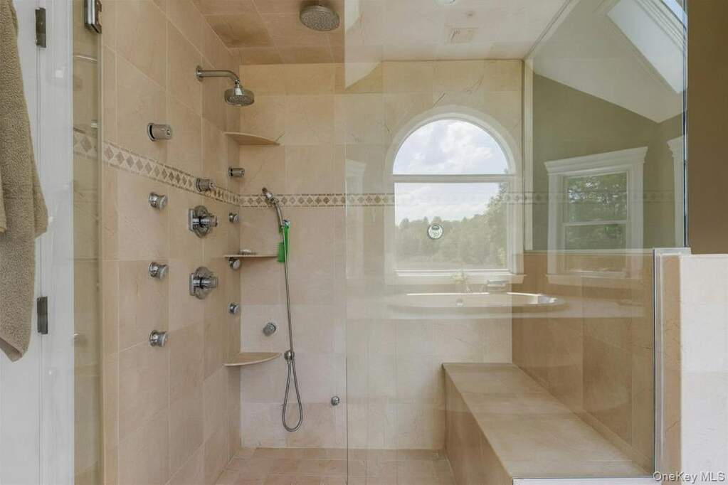 4 Bedroom Single Family Home/House's Image 20