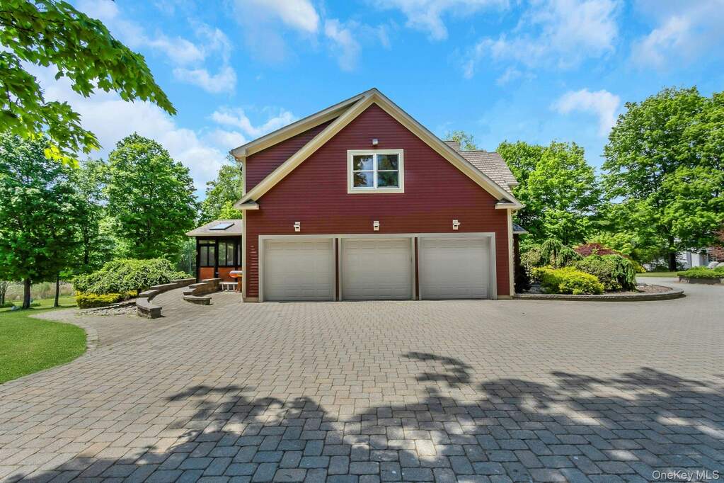 4 Bedroom Single Family Home/House's Image 37